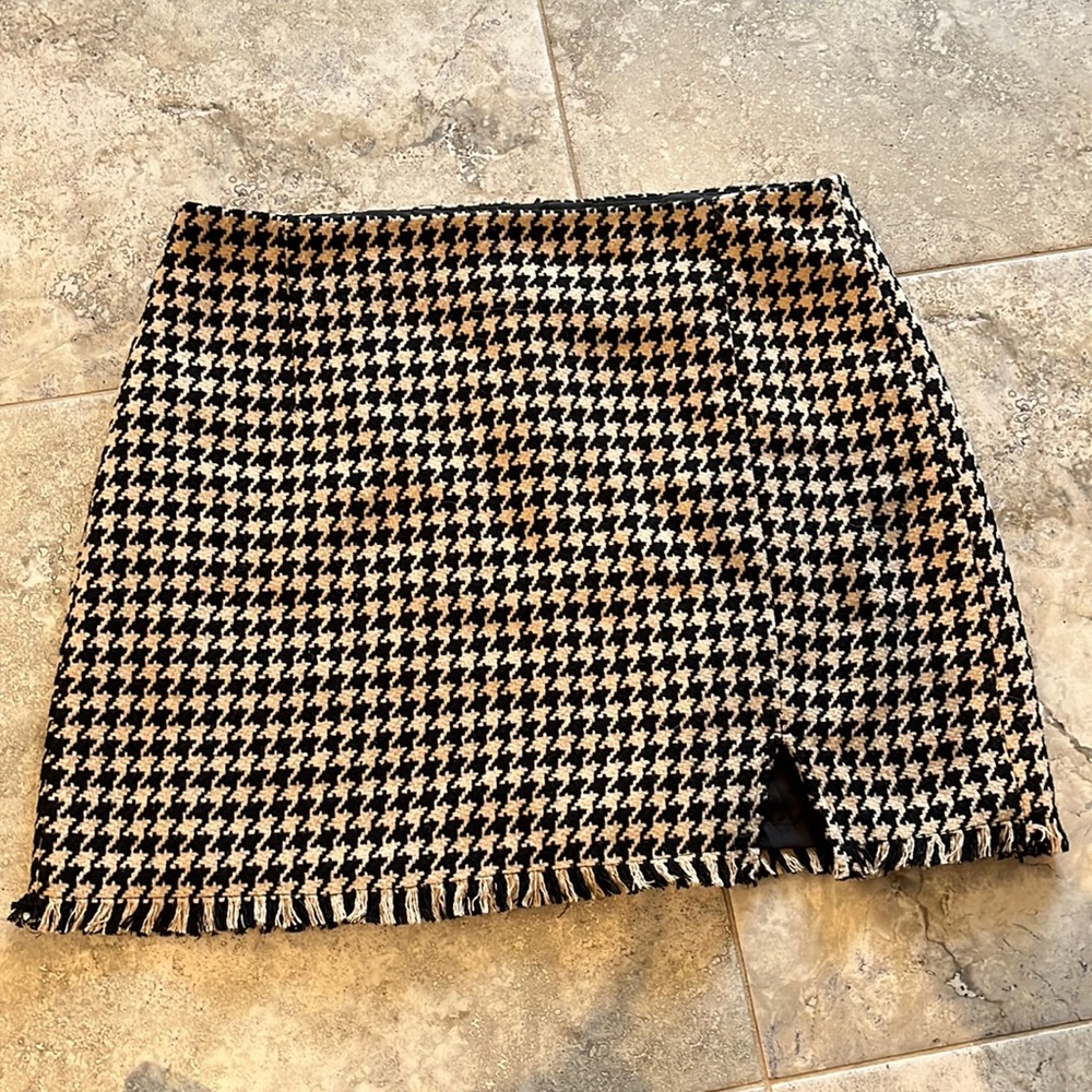 Dynamite mini skirt